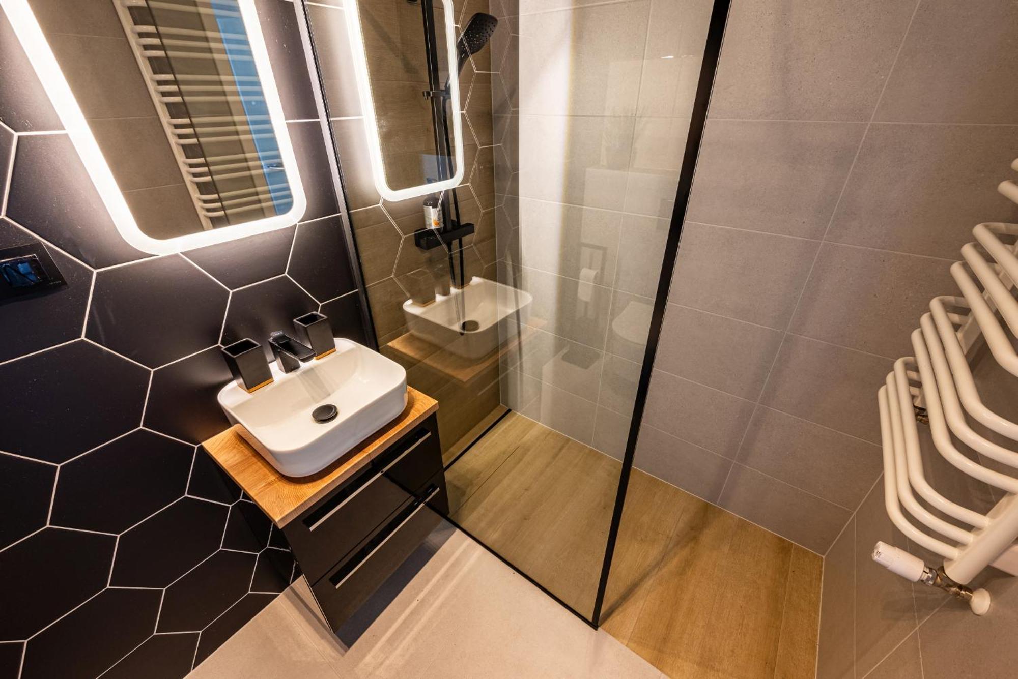 - Balcony, Fitness - By Rentujemy Apartment