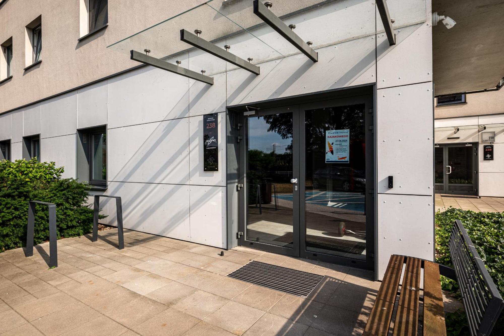 - Balcony, Fitness - By Rentujemy Apartment Wroclaw